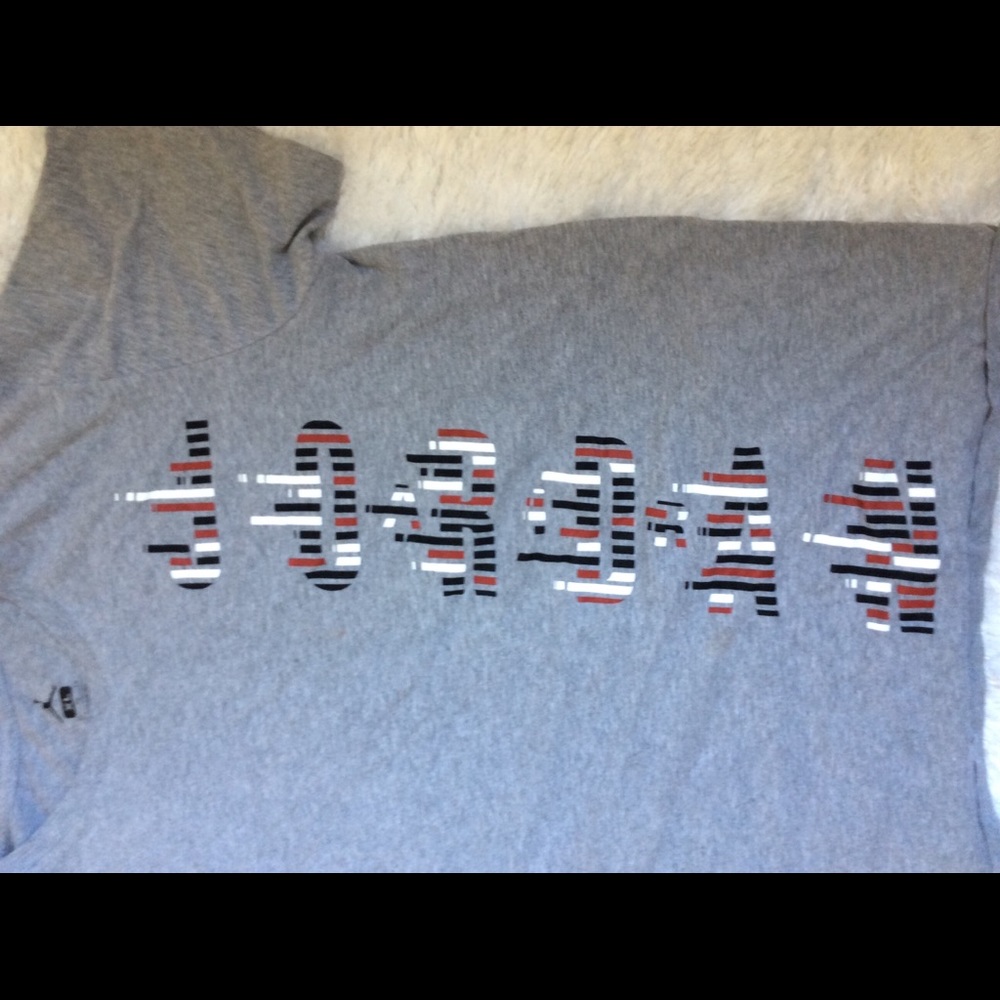 XL/ L Jordan men's basketball shirt gray red black